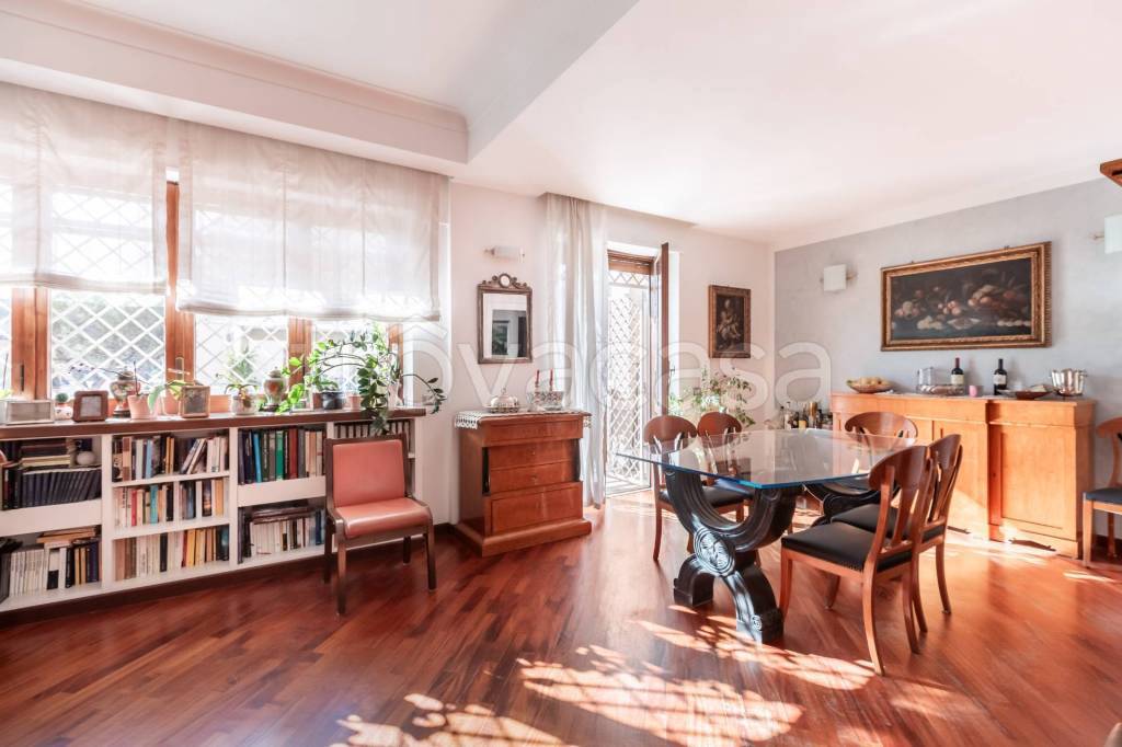 appartamento in vendita a Roma in zona Della Vittoria