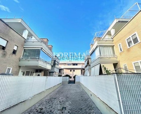 appartamento in vendita a Roma in zona Acilia