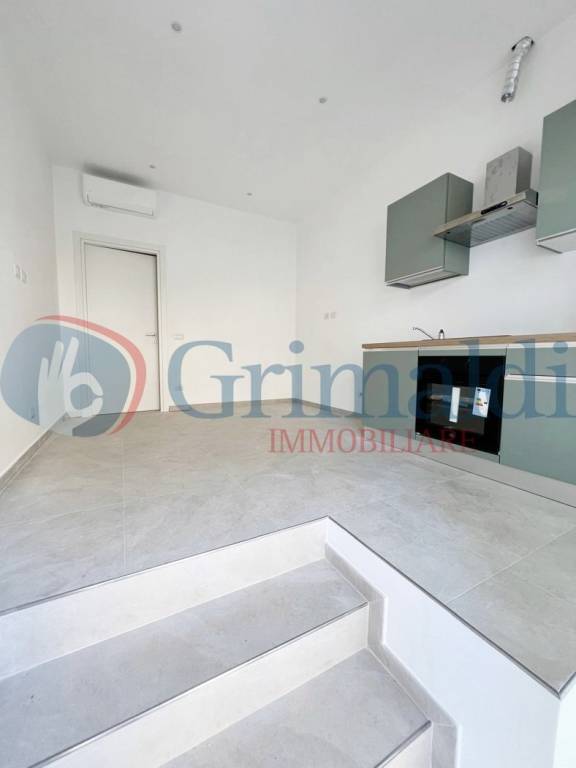 appartamento in vendita a Roma in zona Appio Latino