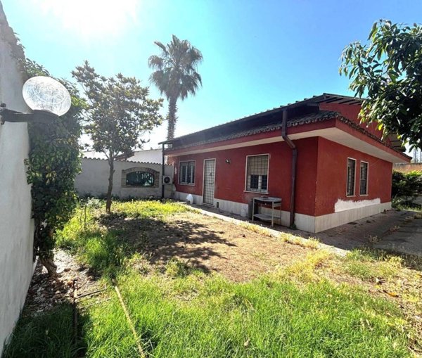 casa indipendente in vendita a Roma in zona Prima Porta