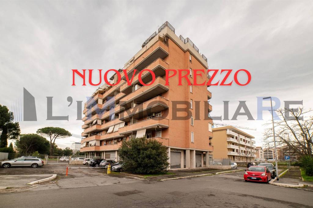 appartamento in vendita a Roma in zona Appio Claudio