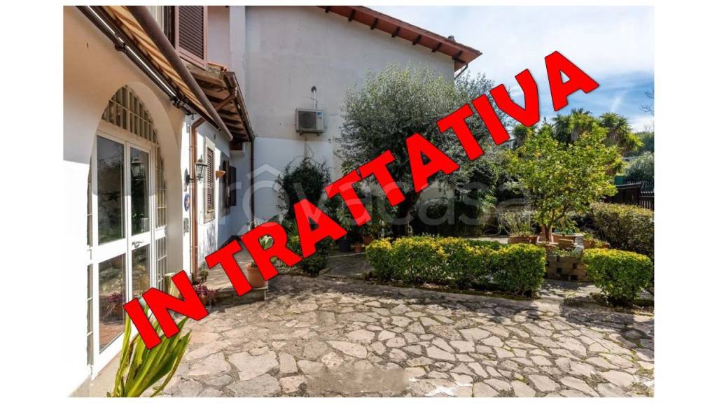 casa indipendente in vendita a Roma in zona Acilia