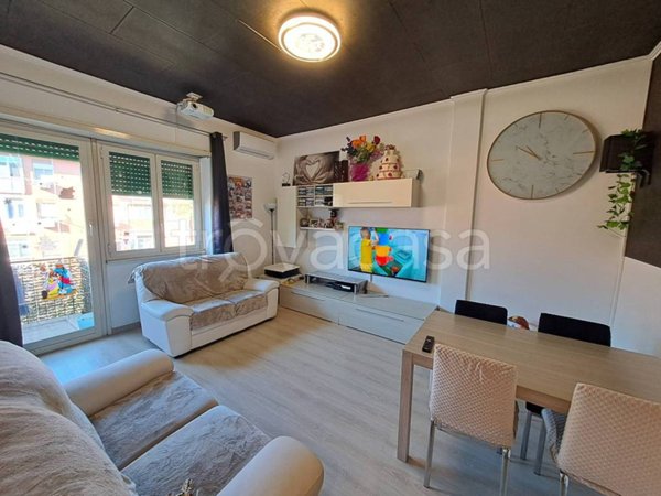 appartamento in vendita a Roma in zona Torre Spaccata