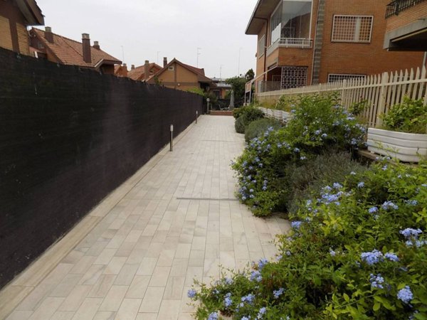 casa indipendente in vendita a Roma in zona Mezzocammino