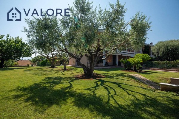 casa indipendente in vendita a Roma in zona Monte Sacro/Talenti