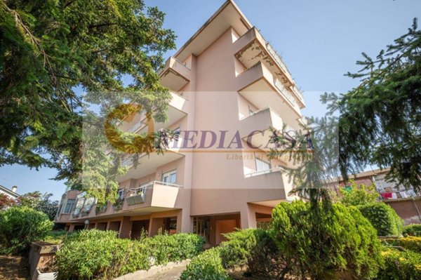 appartamento in vendita a Roma in zona Tor di Quinto