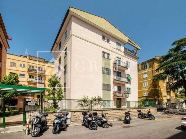 appartamento in vendita a Roma in zona Gianicolense