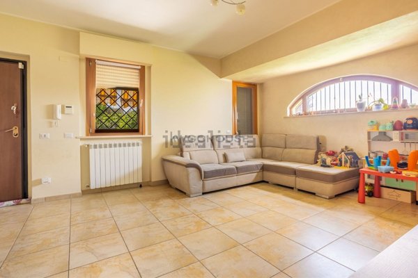 casa indipendente in vendita a Roma in zona Castelverde