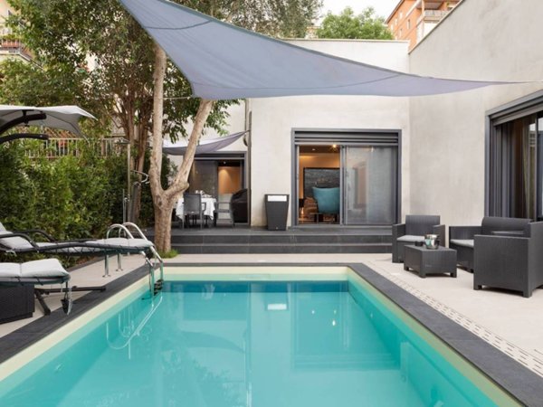casa indipendente in vendita a Roma
