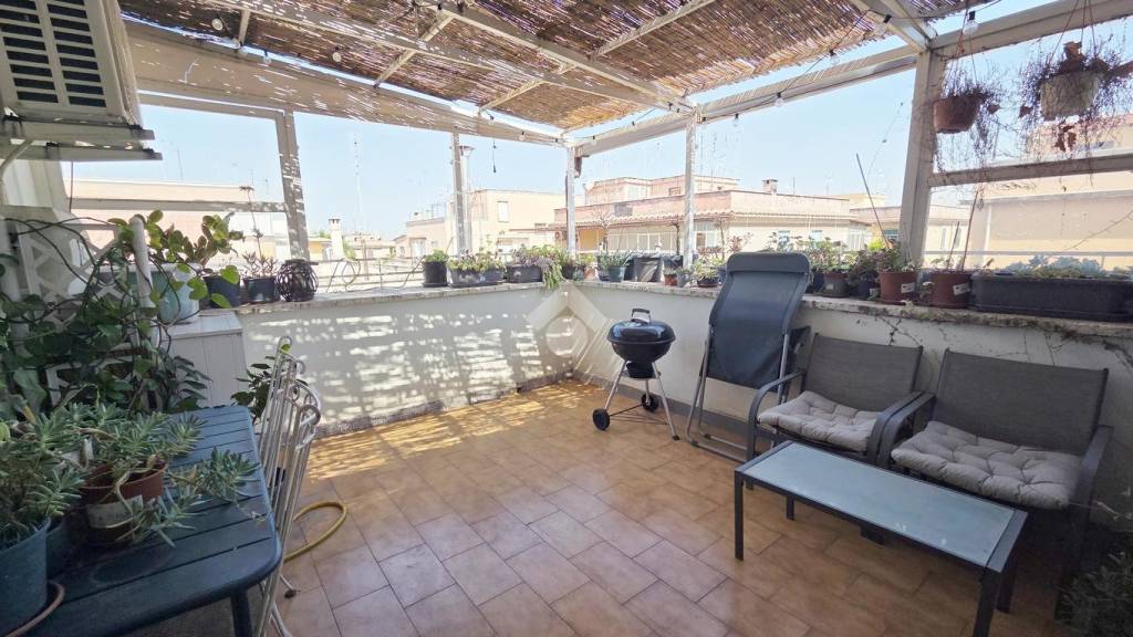appartamento in vendita a Roma in zona Prenestino-Centocelle