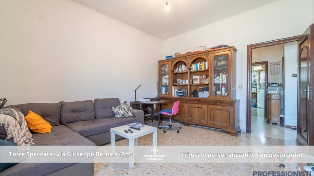appartamento in vendita a Roma in zona Torre Spaccata