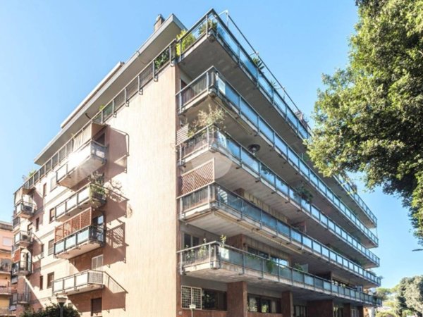 appartamento in vendita a Roma in zona Della Vittoria
