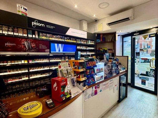 negozio in vendita a Roma in zona Portuense