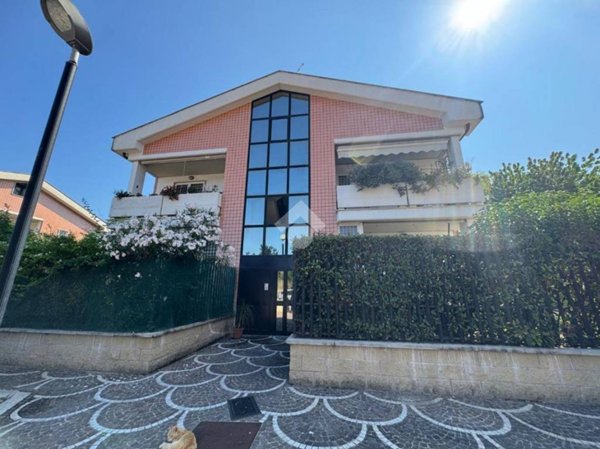 appartamento in vendita a Roma in zona Casal Palocco