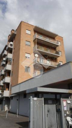 appartamento in vendita a Roma in zona Ostia
