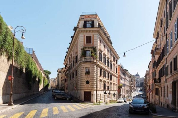 appartamento in vendita a Roma in zona Rione Monti/Campitelli