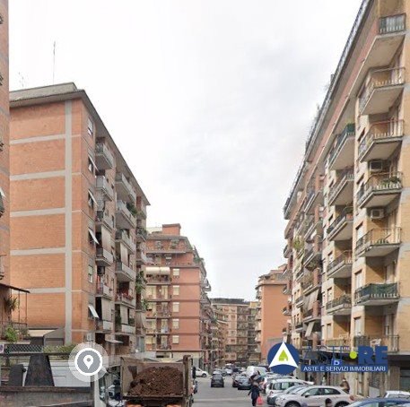 negozio in vendita a Roma in zona Collatino
