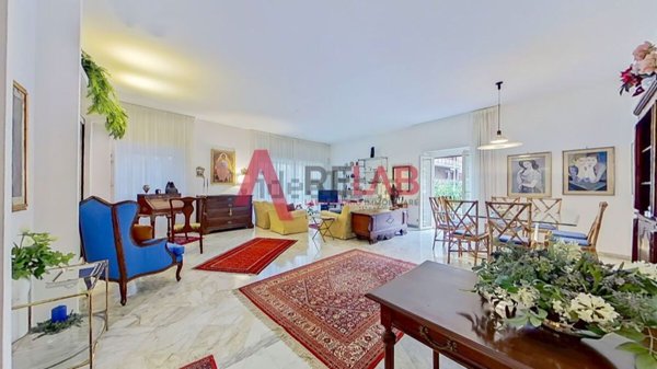 appartamento in vendita a Roma in zona Appio Latino