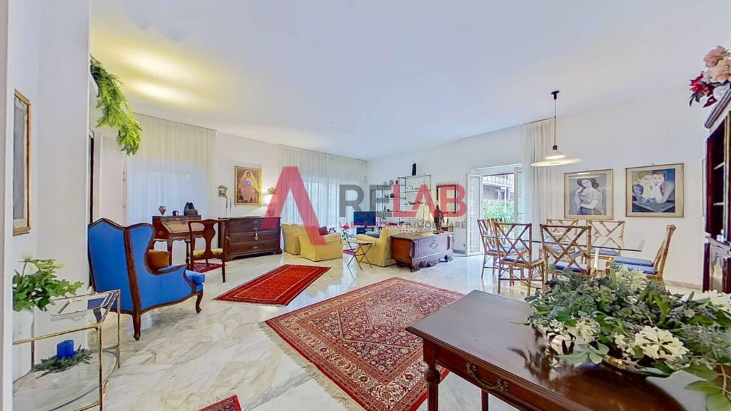 appartamento in vendita a Roma in zona Appio Latino