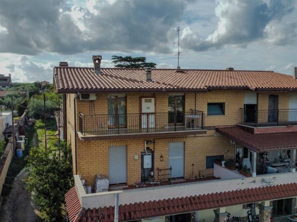 appartamento in vendita a Roma in zona Finocchio