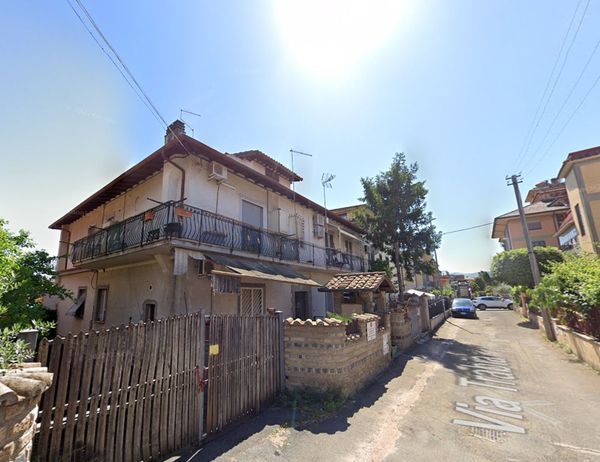 appartamento in vendita a Roma in zona Finocchio