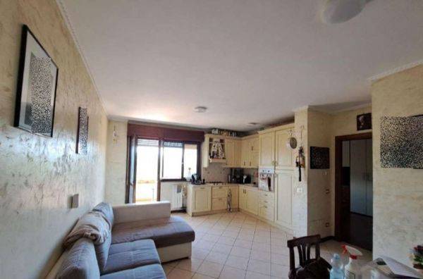 appartamento in vendita a Roma in zona Ponte di Nona