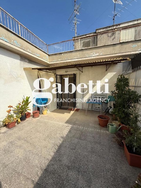 appartamento in vendita a Roma in zona Prenestino-Centocelle