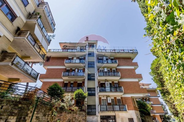 appartamento in vendita a Roma in zona Tor di Quinto
