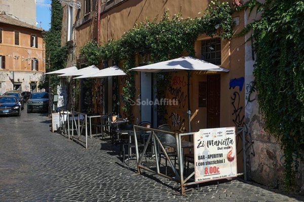 pentavano in vendita a Roma in zona Trastevere