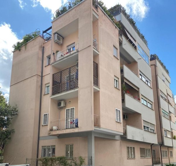 esavano in vendita a Roma