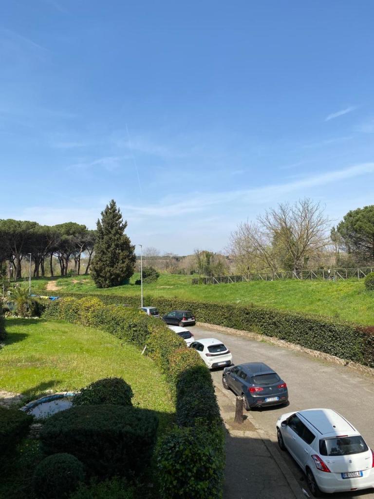 esavano in vendita a Roma in zona Ardeatino