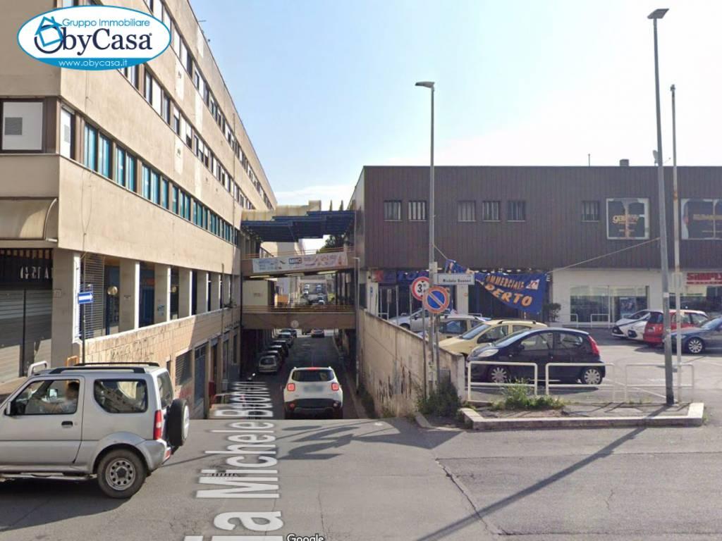 pentavano in vendita a Roma in zona Torre Angela