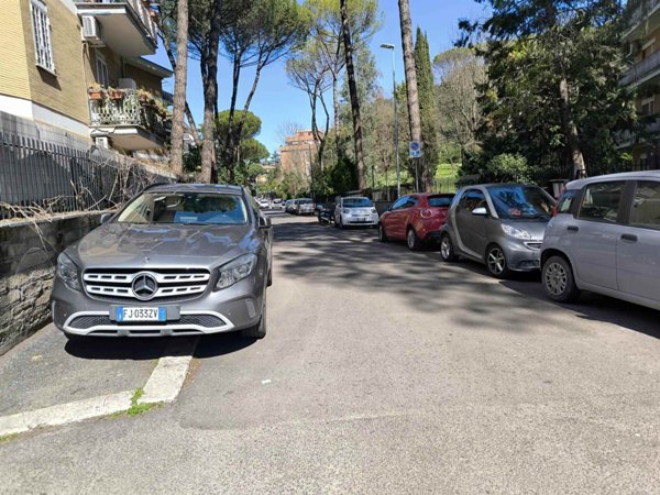 esavano in vendita a Roma in zona Salario