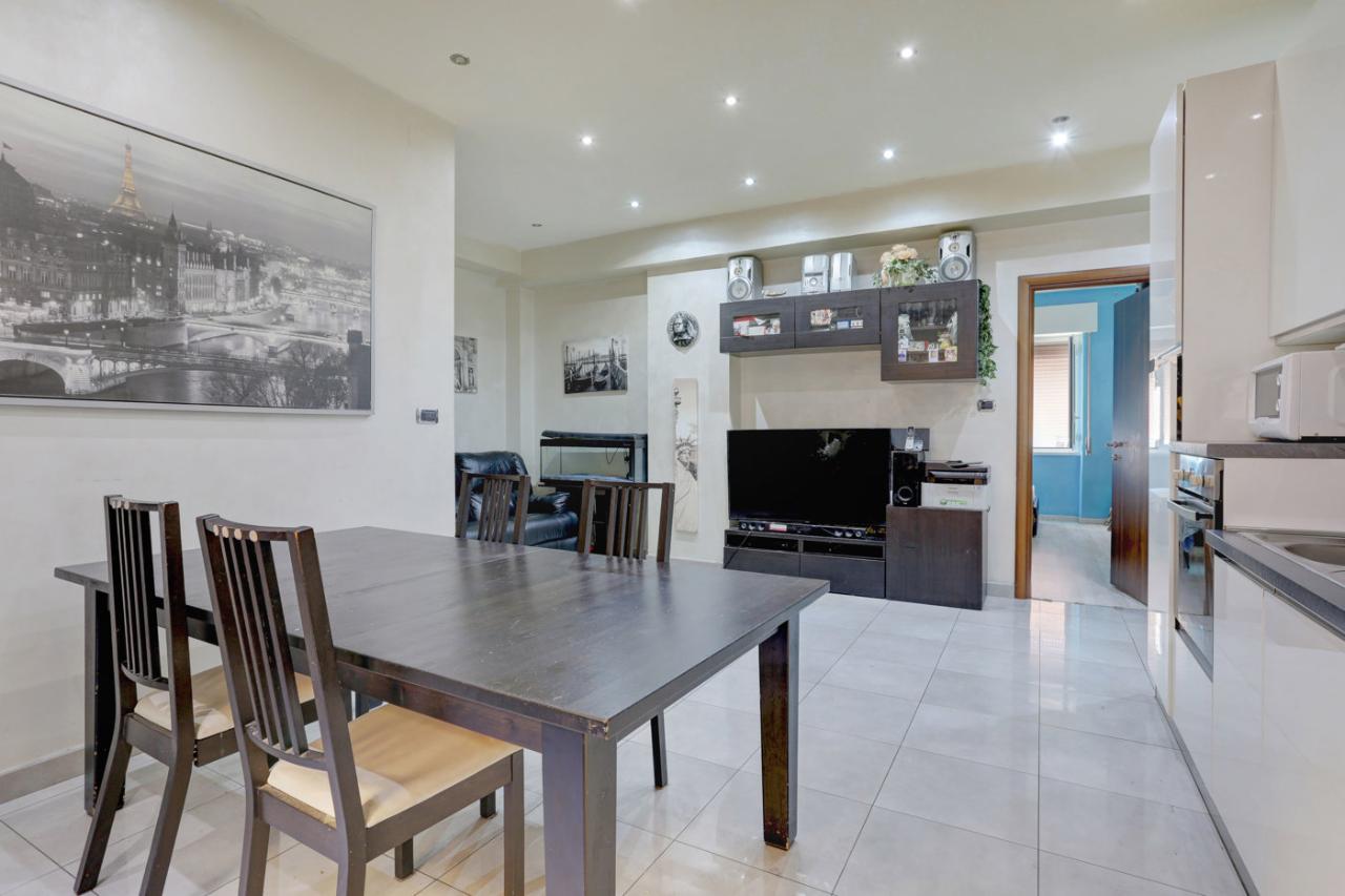 appartamento in vendita a Roma in zona Don Bosco