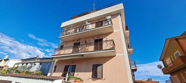 appartamento in vendita a Roma in zona Acilia