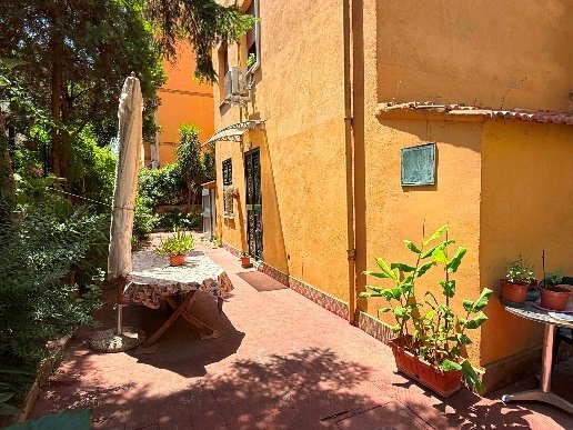 appartamento in vendita a Roma in zona Gianicolense
