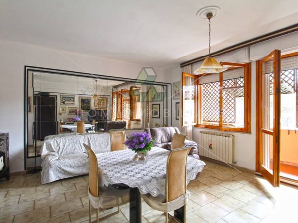 appartamento in vendita a Roma in zona Ardeatino