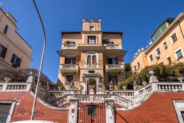 appartamento in vendita a Roma in zona Gianicolense