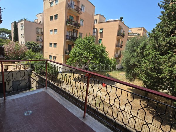 appartamento in vendita a Roma in zona Ostiense