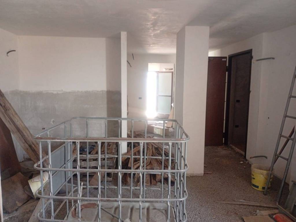 appartamento in vendita a Roma in zona Tor Bella Monaca
