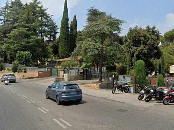 negozio in vendita a Roma in zona Tor di Quinto