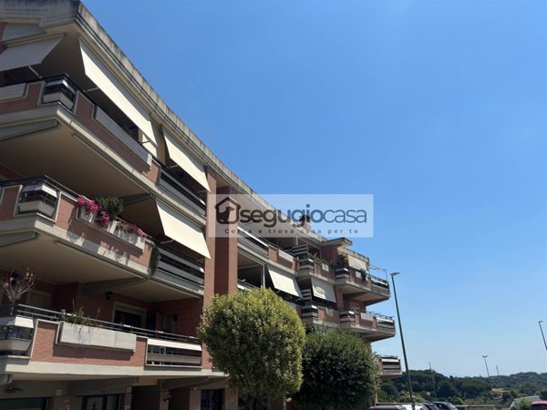 appartamento in vendita a Roma in zona Tor di Quinto