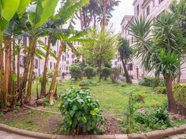 appartamento in vendita a Roma in zona Testaccio