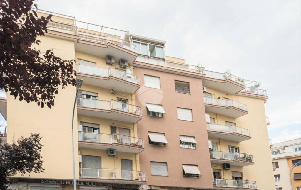 appartamento in vendita a Roma in zona Gianicolense