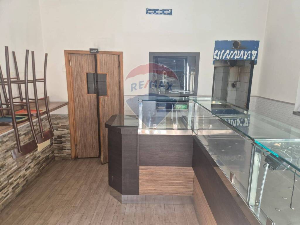 negozio in vendita a Roma in zona Trieste