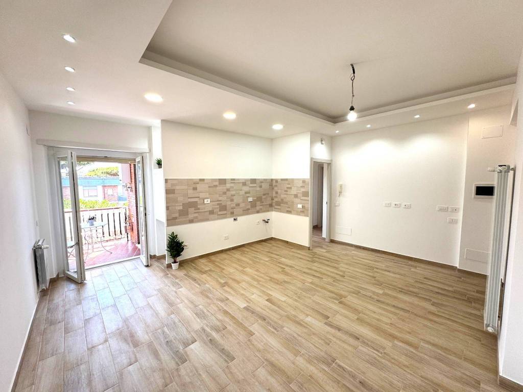appartamento in vendita a Roma in zona Ostia