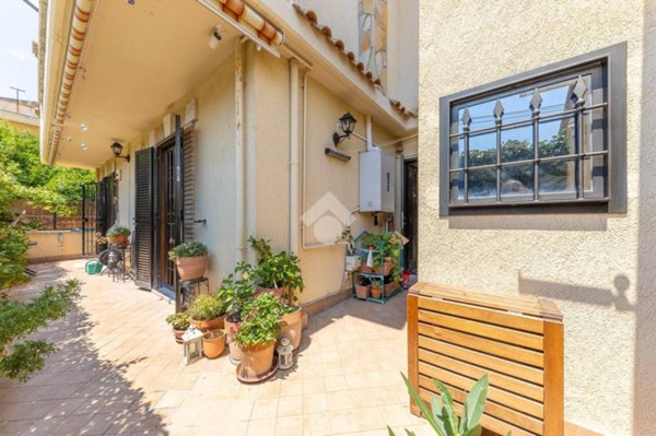 appartamento in vendita a Roma in zona Castelverde