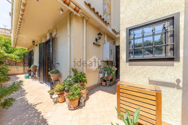 appartamento in vendita a Roma in zona Lunghezza