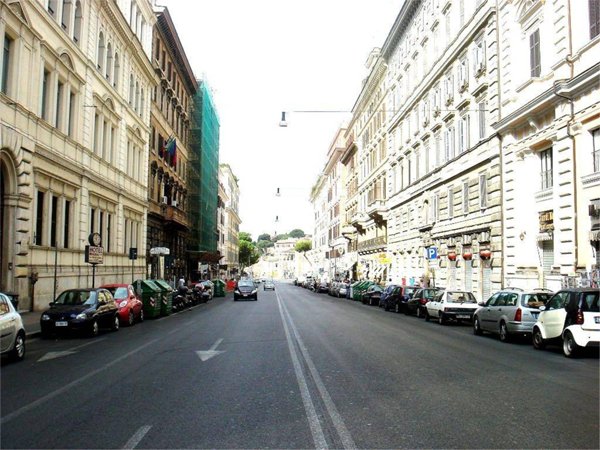 appartamento in vendita a Roma in zona Rione Monti/Campitelli
