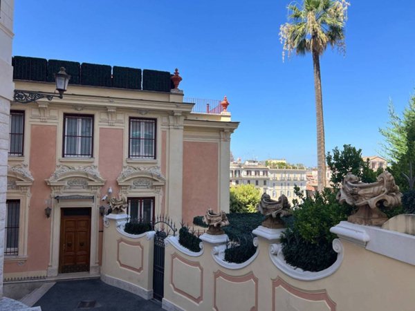 appartamento in vendita a Roma in zona Campo Marzio